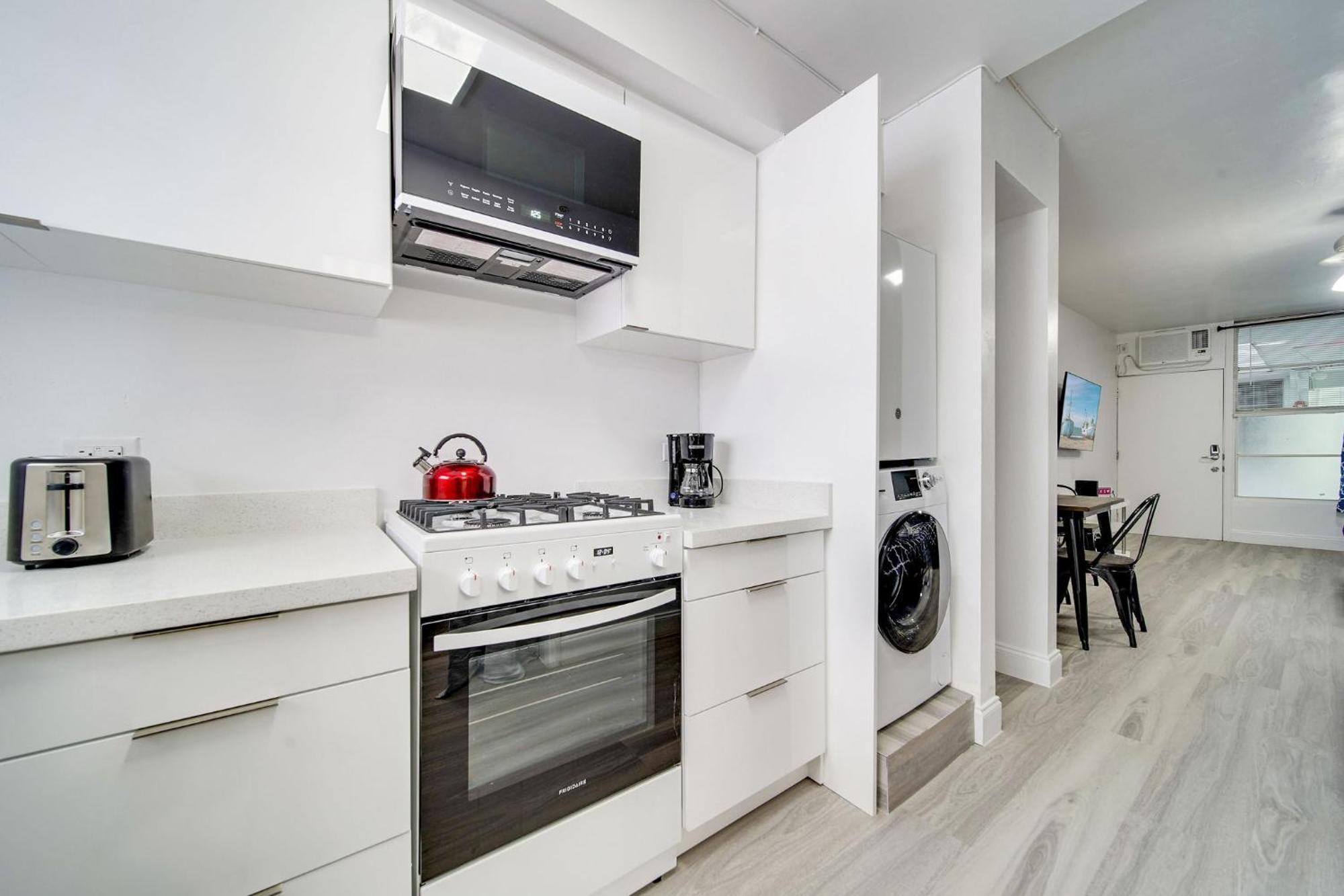 Deco Beachside Apt, W/2 Queen Beds, Washer/Dryer Miami Beach Kültér fotó