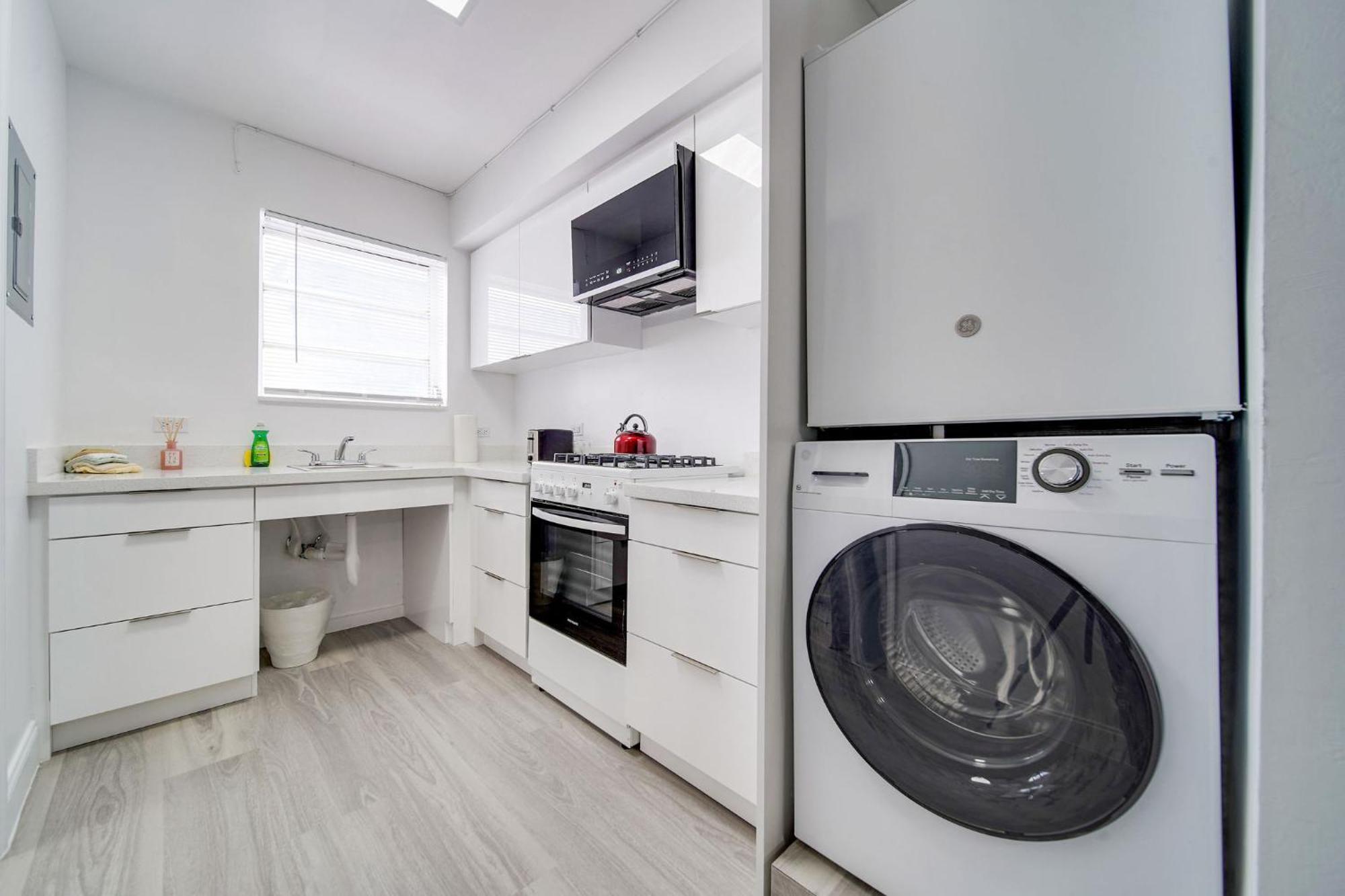 Deco Beachside Apt, W/2 Queen Beds, Washer/Dryer Miami Beach Kültér fotó